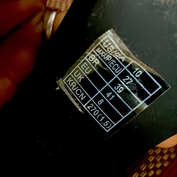 Pointed heels - Picture 6 of 6